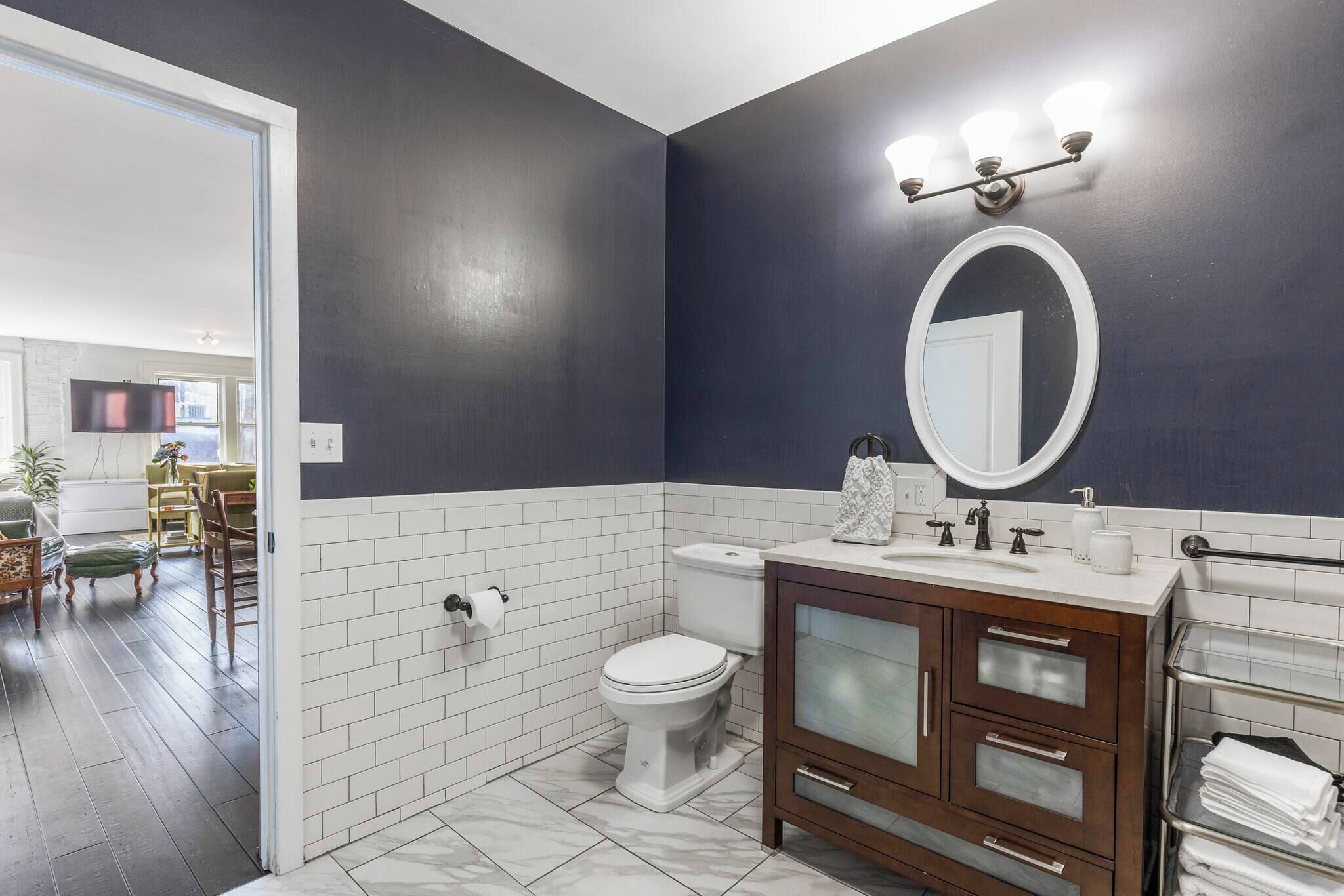 Combinazione doccia/vasca, asciugacapelli