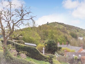 Property grounds - 3 bedroom accommodation in Malvern (Malvern)