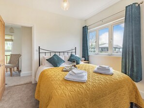 3 soverom, wi-fi (inkludert) og sengetøy