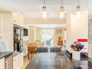 Interior - 2 bedroom accommodation in Selby (Selby)