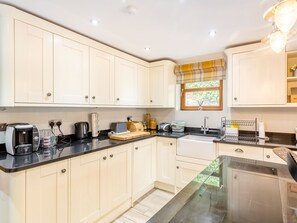 Highchair - 2 bedroom accommodation in Selby (Selby)