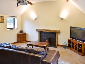 Living area - 1 bedroom accommodation in Howden, near Goole (Howden, near Goole)