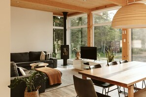 Smart TV, fireplace, table tennis, books