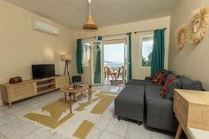 40-inch LCD TV with cable channels, TV - Aegean Gate Otel (Bodrum)