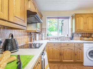 Cookware/dishes/utensils