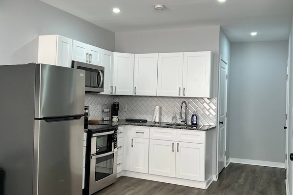 Refrigerador, microondas, horno, placa de cocina