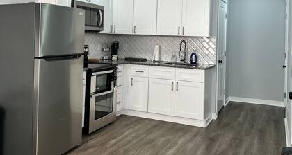 Cozy Efficiency in University City. Great Stay!