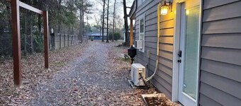 Relax in Comfort at Pepper's Place - Creola | New listing 