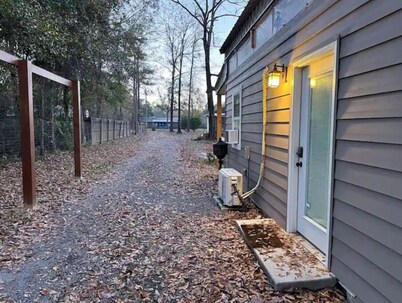 Relax in Comfort at Pepper's Place - Creola | New listing 