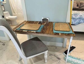 1 bedroom, free WiFi, bed sheets, wheelchair access - Relax in Comfort at Pepper's Place - Creola | New listing (Axis)