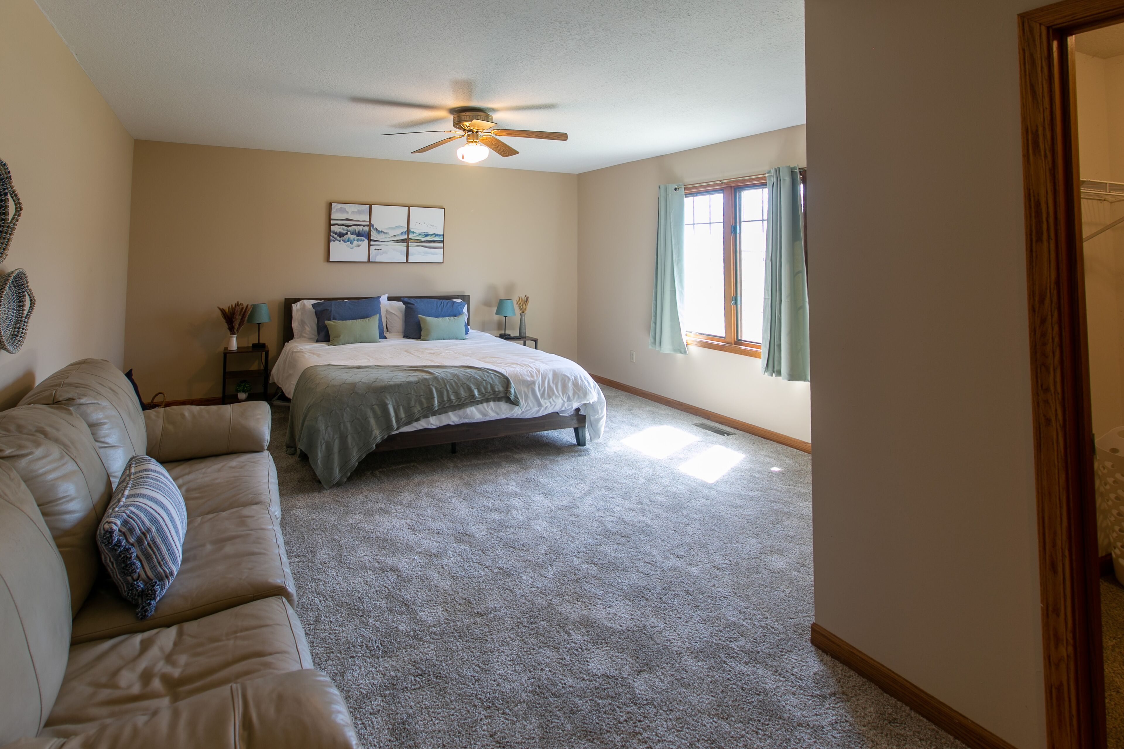 2 soverom, strykejern/-brett, wi-fi og sengetøy