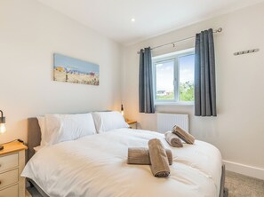 4 bedrooms, free WiFi, bed sheets