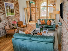 Cottage | Interior