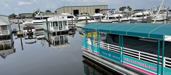Downtown Floating Bungalow Historic Sanford Lake Monroe Marina