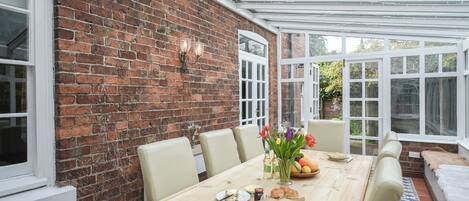 Outdoor dining