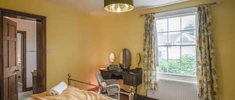 6 chambres, Wi-Fi gratuit, draps fournis