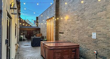 6 bedroom accommodation in Cinderford