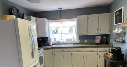 White Cottage Retreat