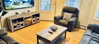 Bright, Stylish & Cozy 2Bed Unit w/Fireplace, Backyard, & Grill