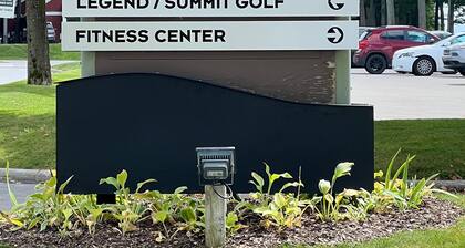 Pool Pass Included | Shuttle to Schuss | Sleeps 10