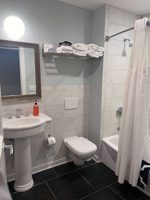 Shower, hair dryer, towels - Northport Inn Boutique Hotel Room 2 (Northport)