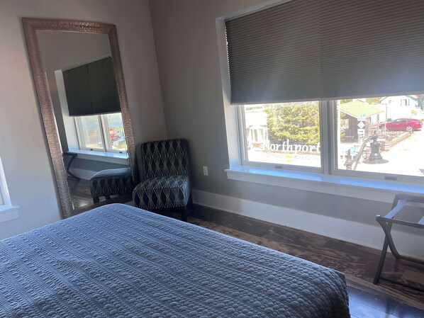 1 bedroom, iron/ironing board, travel cot, WiFi - Northport Inn Boutique Hotel Room 2 (Northport)