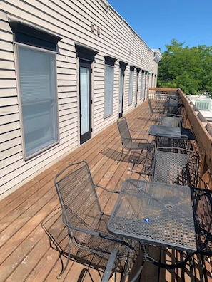 Outdoor dining - Northport Inn Boutique Hotel Room 6 (Northport)