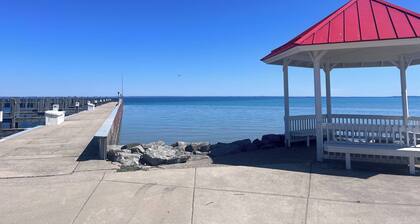 Northport Inn Boutique Hotel Room 8