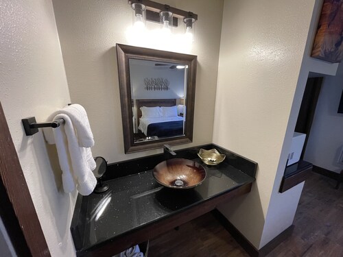 Welcome To The New Kanab Lodge Suite 22