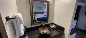 Welcome To The New Kanab Lodge Suite 22