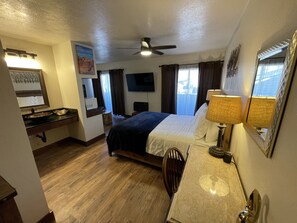 1 slaapkamer, een bureau, gratis wifi, beddengoed