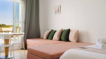 Ropa de cama de alta calidad, colchones Select Comfort y escritorio