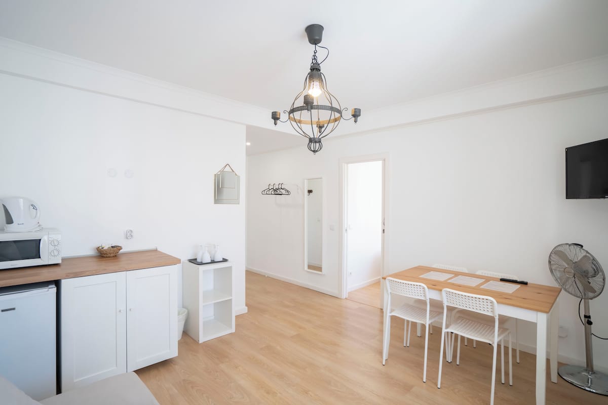 Family Quadruple Room, 1 Bedroom, Non Smoking, Private Bathroom | Living area | 15-cm flat-screen TV with cable channels, TV, Netflix