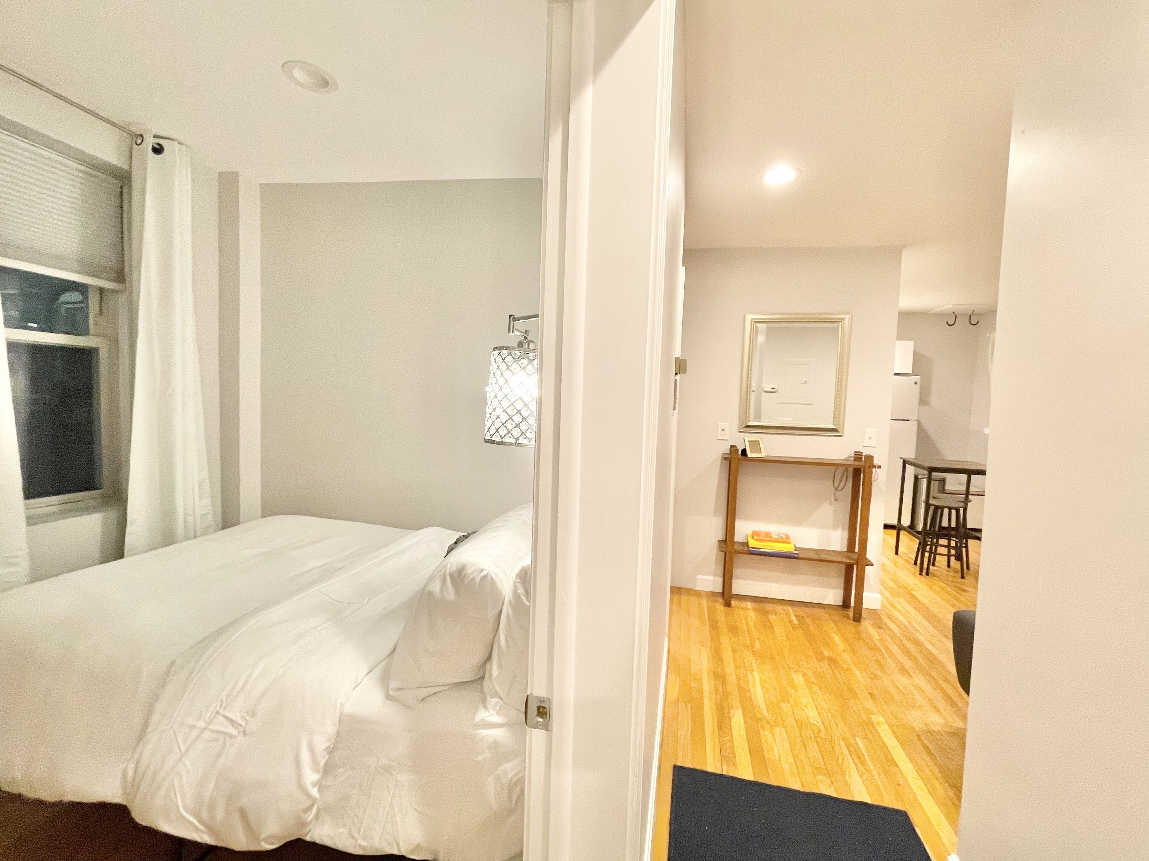 4 bedrooms, desk, iron/ironing board, free WiFi