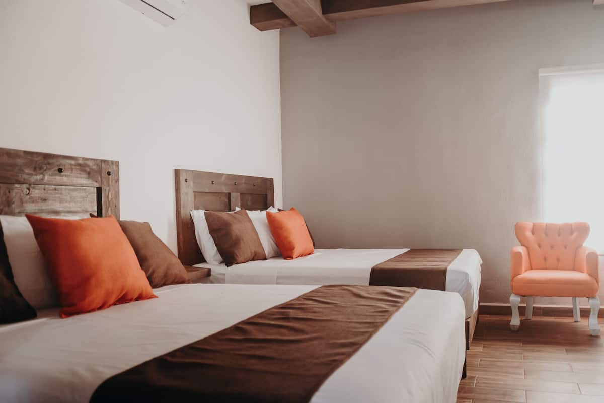 1 bedroom, premium bedding, down duvets, laptop workspace