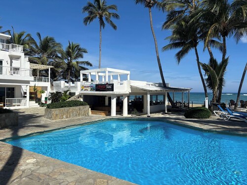 Closest Condo to Sand on Kite Beach | 2 Decks | Ocean Views