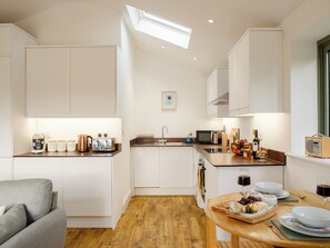 Dishwasher - 1 bedroom accommodation in Ongar (Ongar)