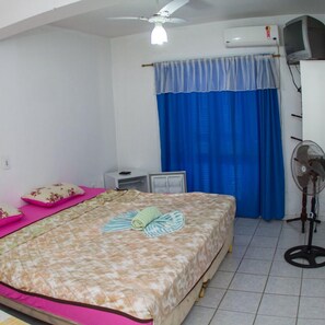 Economy Quadruple Room | Minibar, free WiFi, bed sheets - Hotel Recanto do Mar (Capao da Canoa)
