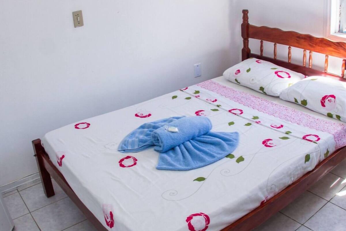 Basic Double Room | Minibar, WiFi (free), bed sheets