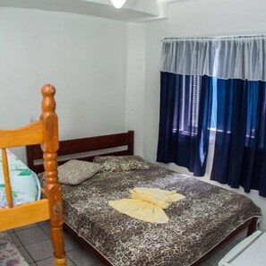 Economy Quadruple Room | Minibar, free WiFi, bed sheets