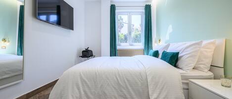 1 soverom, skrivebord, strykejern/-brett og wi-fi (inkludert)