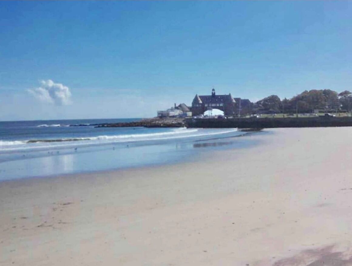 Sun-loungers, beach towels