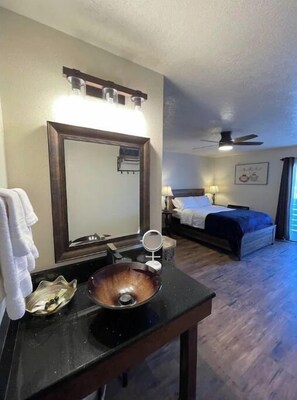 1 chambre, bureau, Wi-Fi gratuit, draps fournis