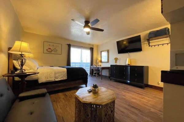 1 bedroom, desk, free WiFi, bed sheets