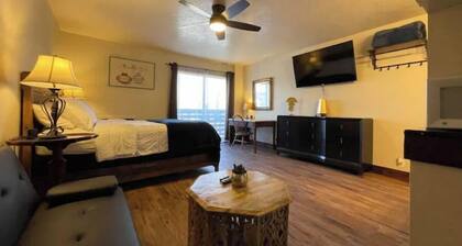 Welcome To The New Kanab Lodge Suite 23