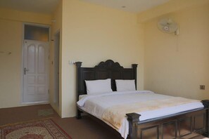 標準雙人房 | 免費無線上網、床單