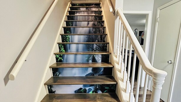 A staircase with wooden steps and white railings. - Colorful Shadow-Game Rm, Hot Tub, 5 min from Chisholm Creek (Oklahoma City)