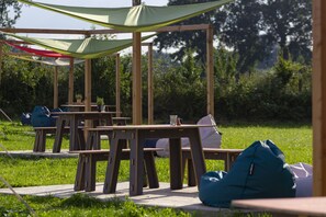 Outdoor dining - Glamping tent for 2 in the beautiful Hof Viehbrook Farm (Rendswühren)