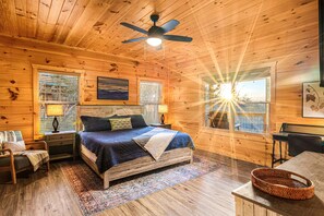 5 bedrooms, desk, iron/ironing board, travel crib - Pool Lodge, Views Outdoor Fireplace Movie Screen (Sevierville)