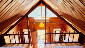 Bungalow | 2 bedrooms, desk, WiFi (free), individually decorated